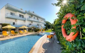 Antomar Apartments And Studios